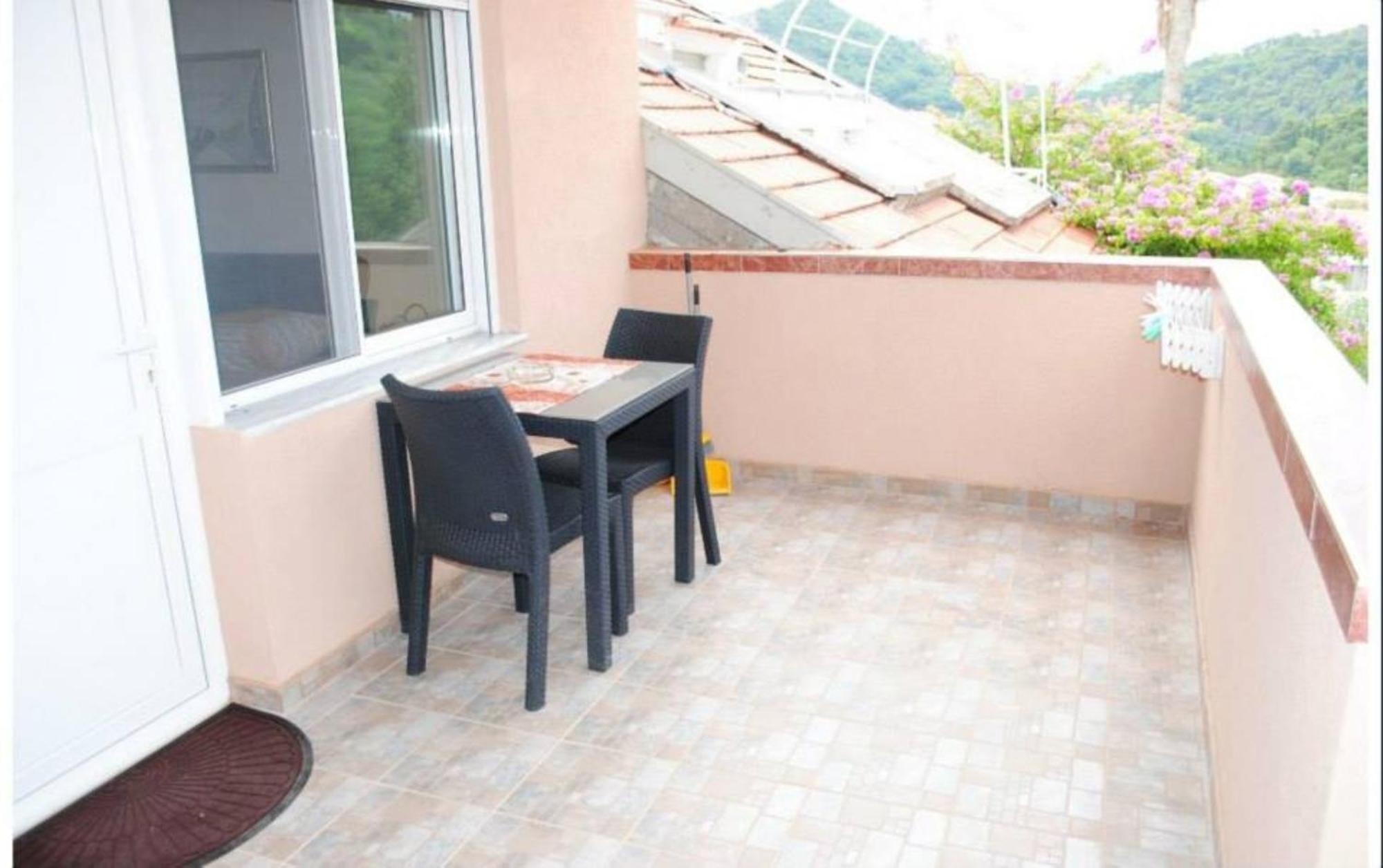 Apartments Anne Petrovac na moru Exterior foto